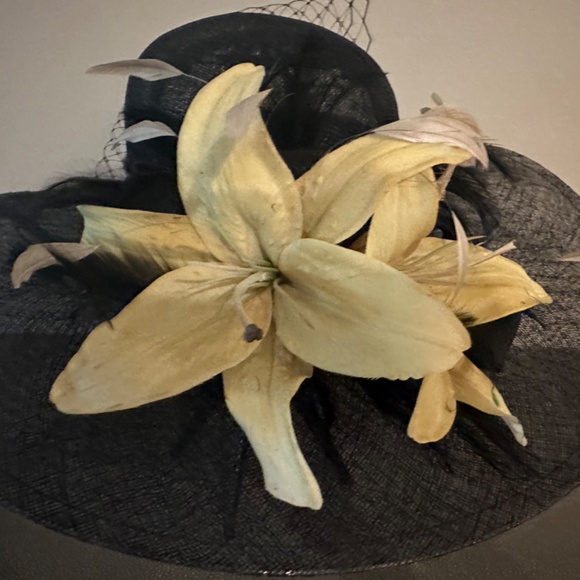 Black and tan Kentucky Derby Hat (Fits hat size 22.5)